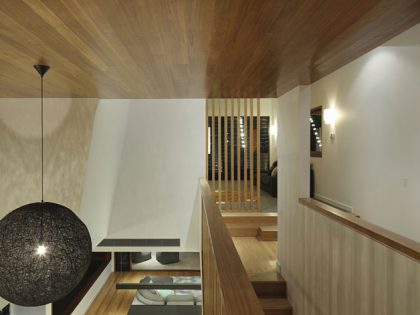 A Gorgeous Modern Home with Warm and Dynamic Interiors in Paddington, Australia by Shaun Lockyer Architects (18)