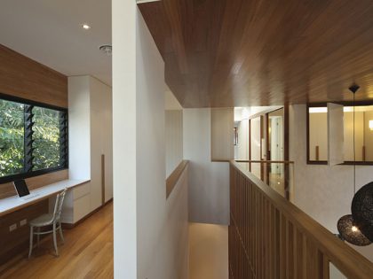 A Gorgeous Modern Home with Warm and Dynamic Interiors in Paddington, Australia by Shaun Lockyer Architects (19)