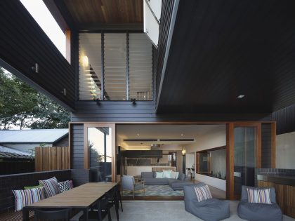 A Gorgeous Modern Home with Warm and Dynamic Interiors in Paddington, Australia by Shaun Lockyer Architects (4)