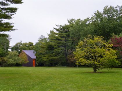 A Home with Stylish Library and Writing Studio for an Architectural Historian in Bellport