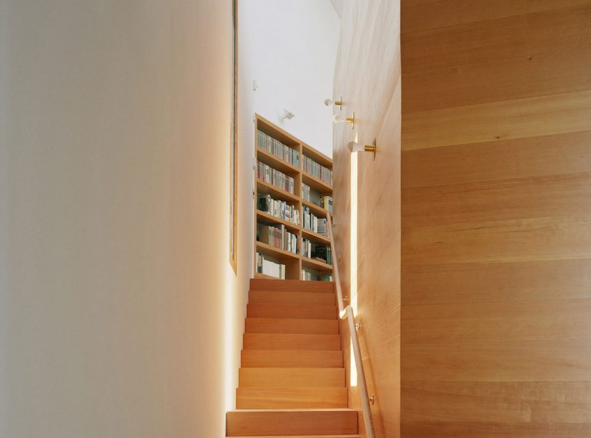 A Home with Stylish Library and Writing Studio for an Architectural Historian in Bellport by Andrew Berman Architect (10)