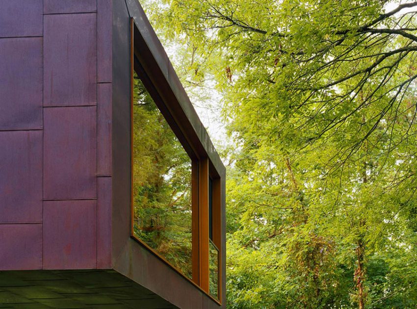 A Home with Stylish Library and Writing Studio for an Architectural Historian in Bellport by Andrew Berman Architect (4)