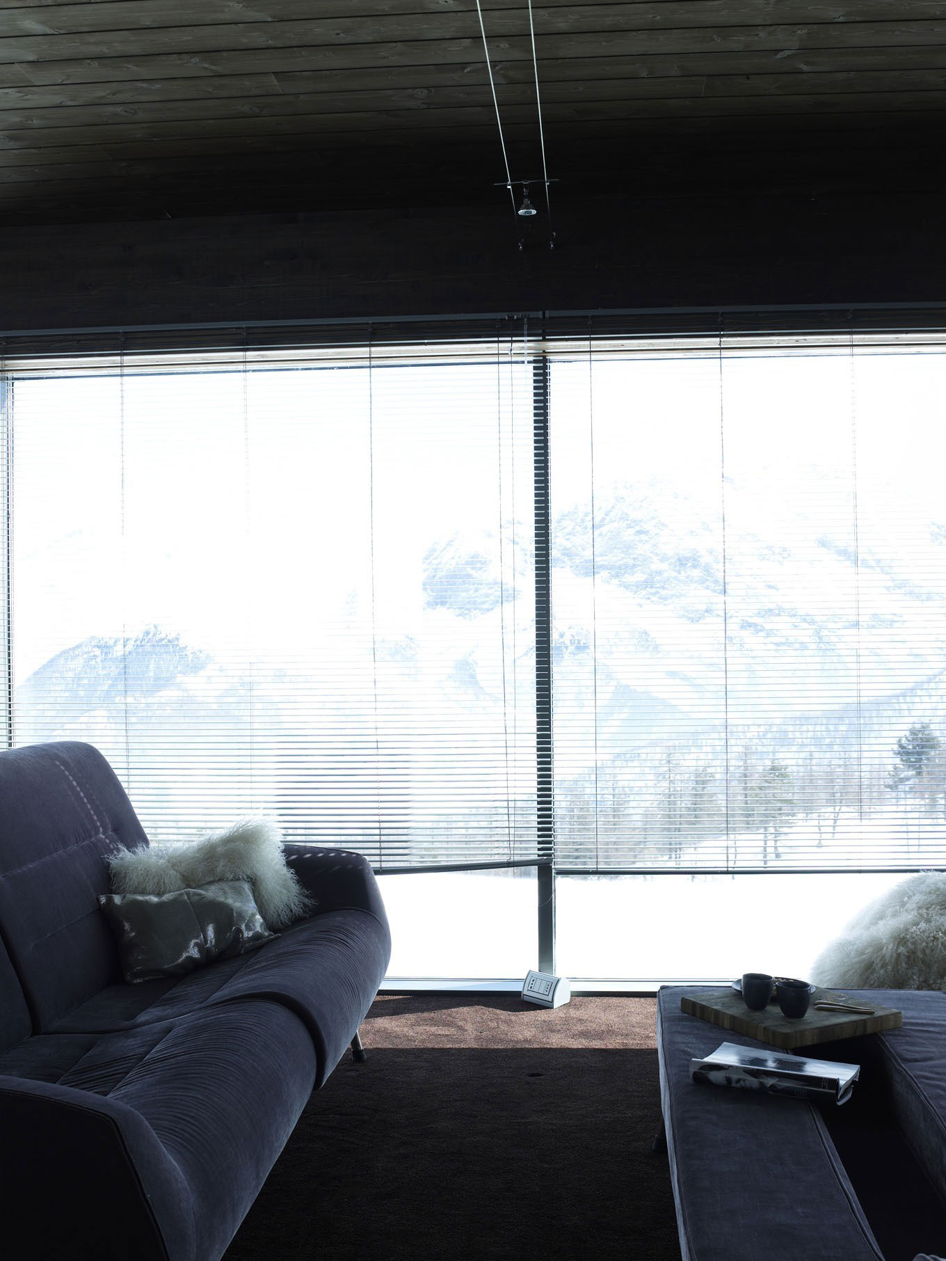 A Lovely Contemporary Cottage Surrounded by Dense Forest with Snowy Mountains of Cesana Torinese by CON3STUDIO (14)