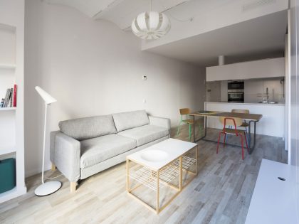 A Luminous Apartment with Clean and Fresh Interiors in Barcelona, Spain by Nook Architects (1)