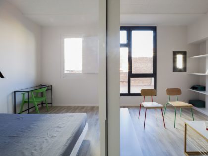 A Luminous Apartment with Clean and Fresh Interiors in Barcelona, Spain by Nook Architects (10)