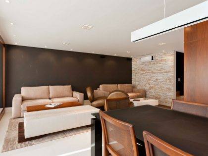 A Luminous Modern Home with Bright and Elegant Interiors in Tambore, Brazil by Conseil Brasil (18)