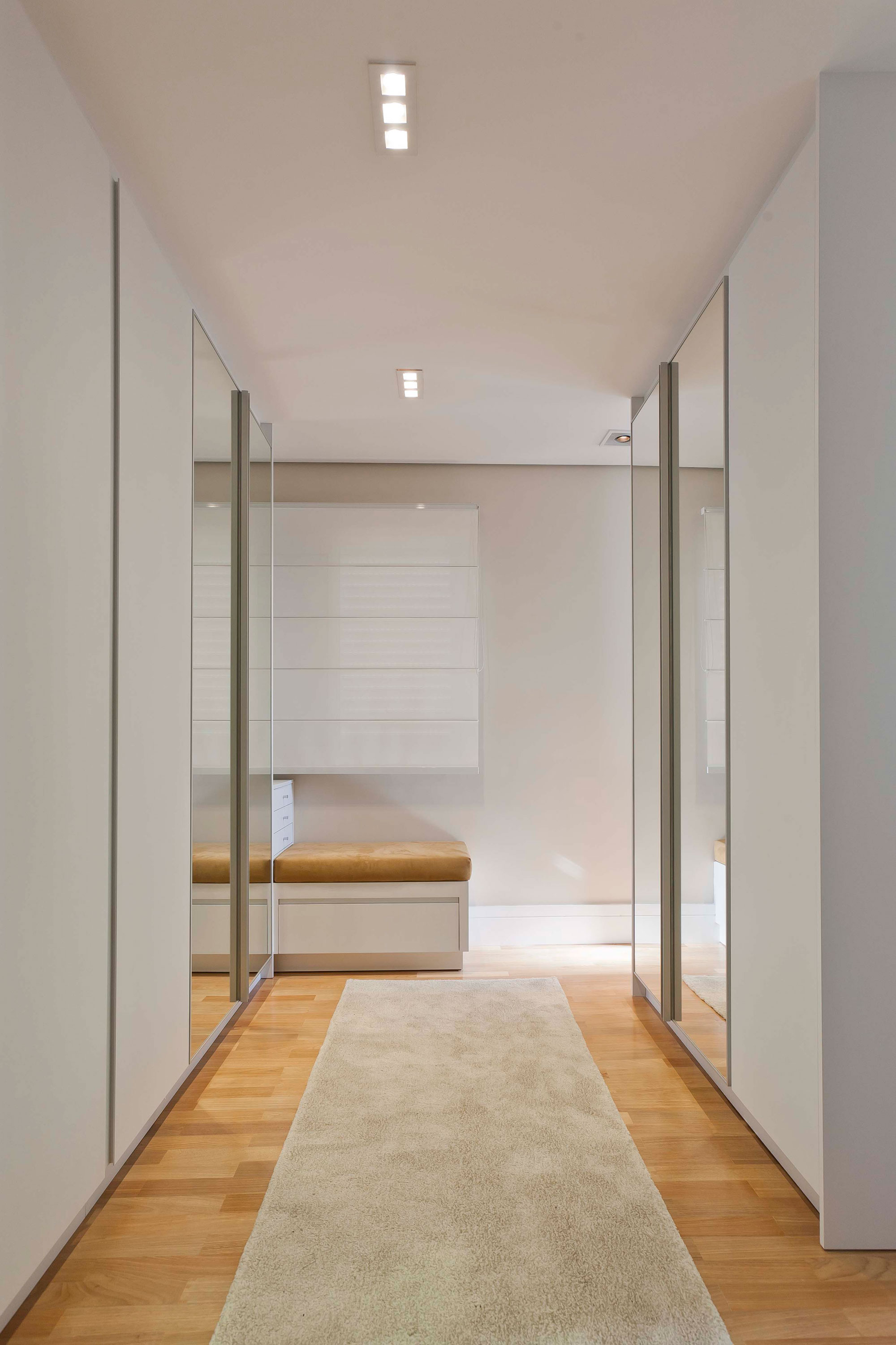 A Luminous Modern Home with Bright and Elegant Interiors in Tambore, Brazil by Conseil Brasil (50)