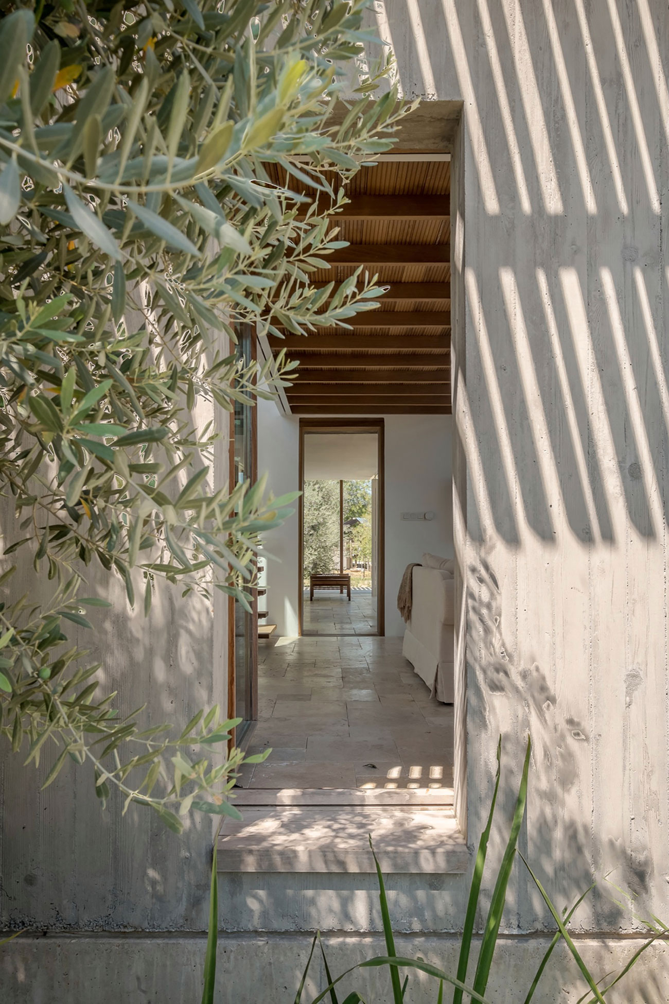 A Luminous and Spacious Home for a Retired Couple in Mordoğan, Turkey by Onur Teke (8)