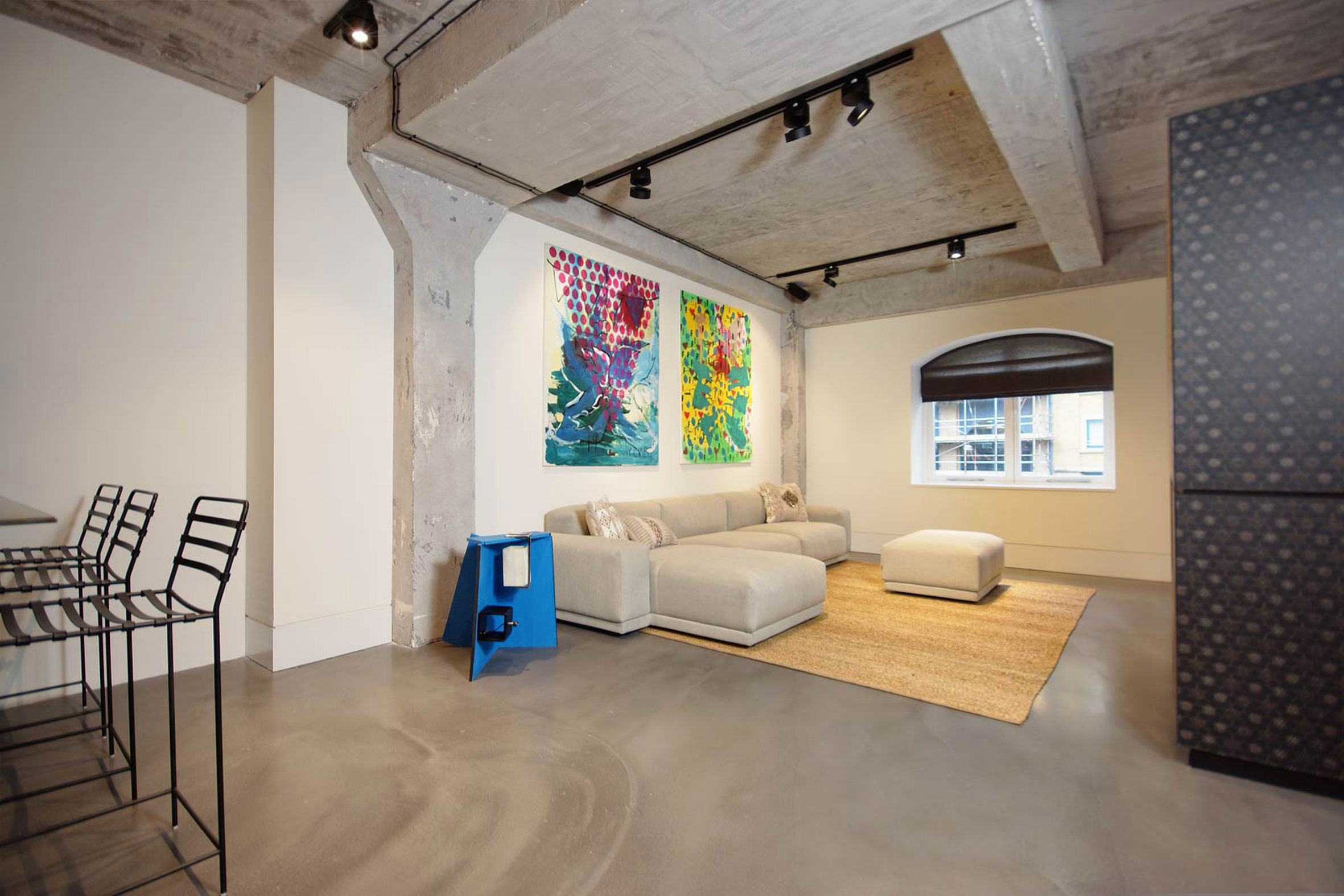 A Luxurious Contemporary Apartment with Eco-Friendly and Sophisticated Interiors in London by Minacciolo & CLPD (2)