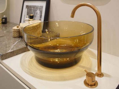 A Luxurious Contemporary Apartment with Eco-Friendly and Sophisticated Interiors in London by Minacciolo & CLPD (8)