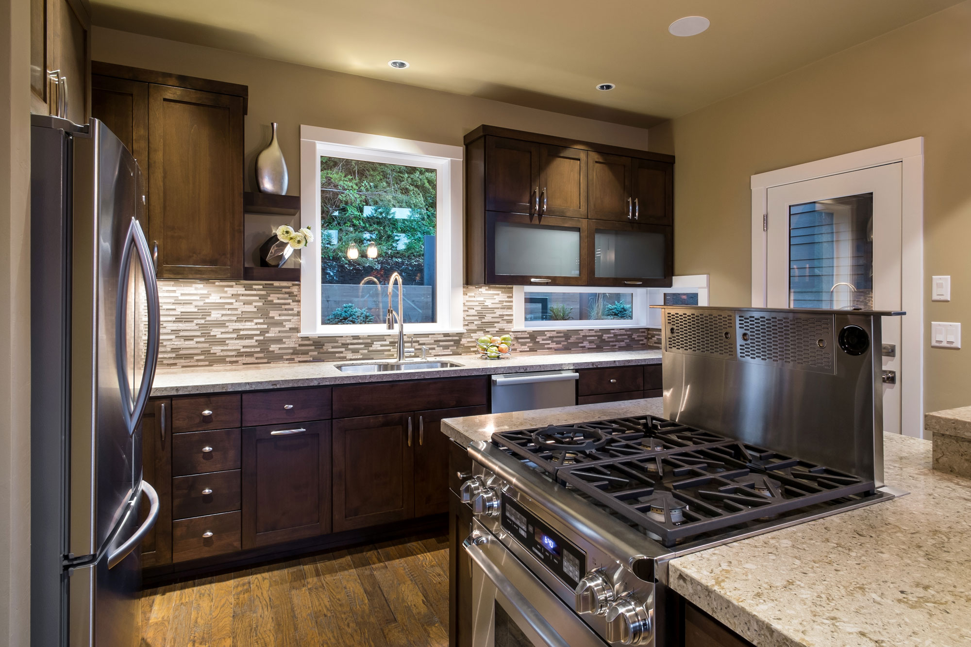 A Luxurious Contemporary House with Rich and Elegant Interior in Central Oregon by Jordan Iverson Signature Homes (22)