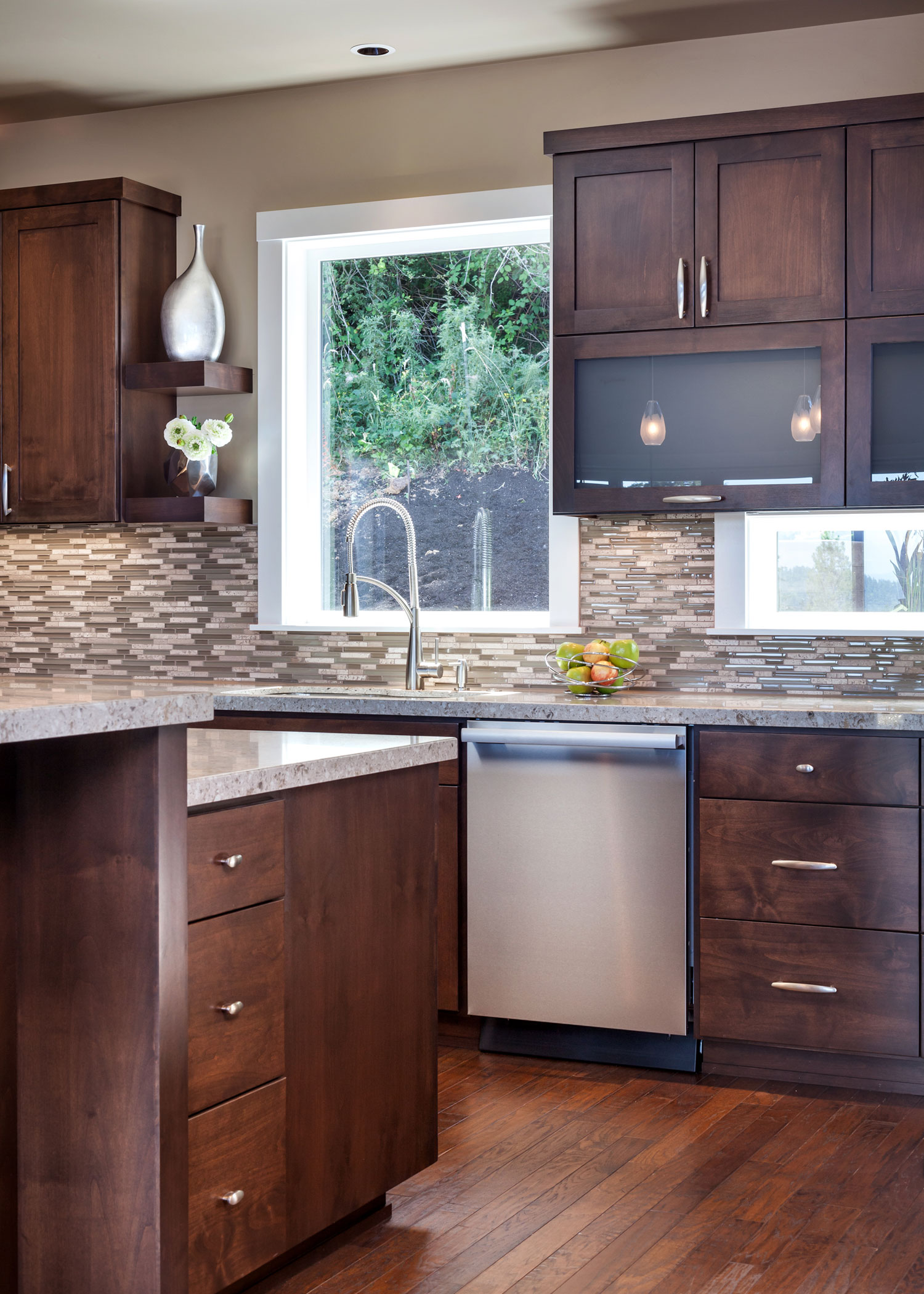 A Luxurious Contemporary House with Rich and Elegant Interior in Central Oregon by Jordan Iverson Signature Homes (23)
