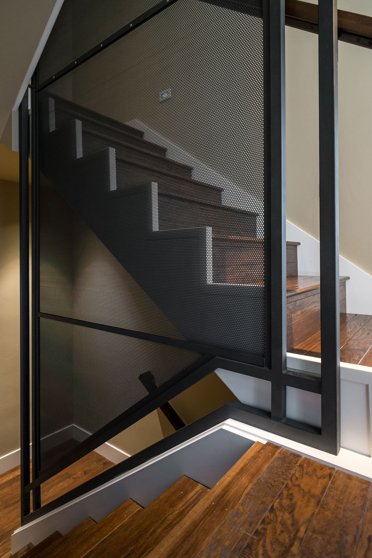 A Luxurious Contemporary House with Rich and Elegant Interior in Central Oregon by Jordan Iverson Signature Homes (28)
