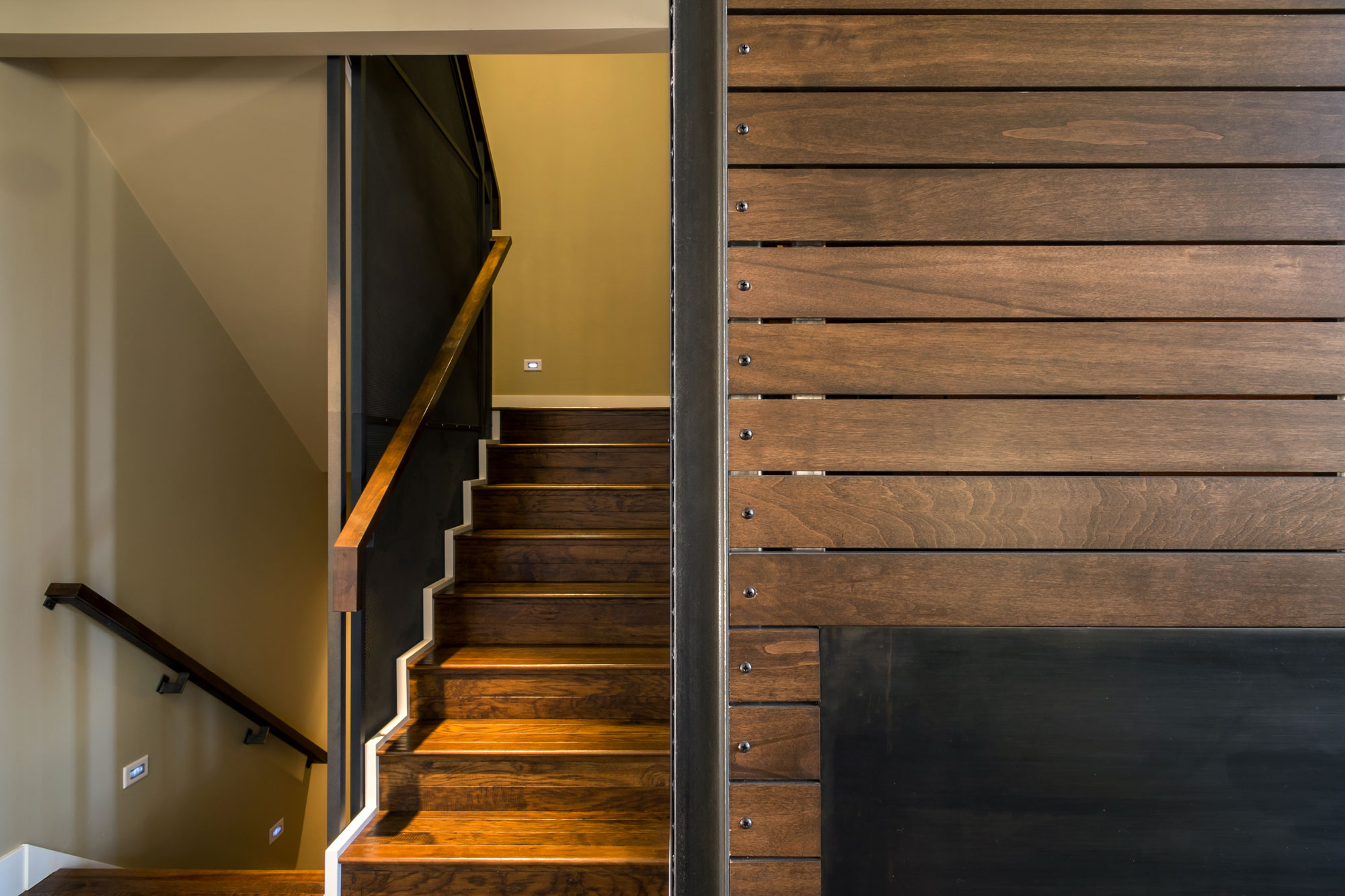 A Luxurious Contemporary House with Rich and Elegant Interior in Central Oregon by Jordan Iverson Signature Homes (31)