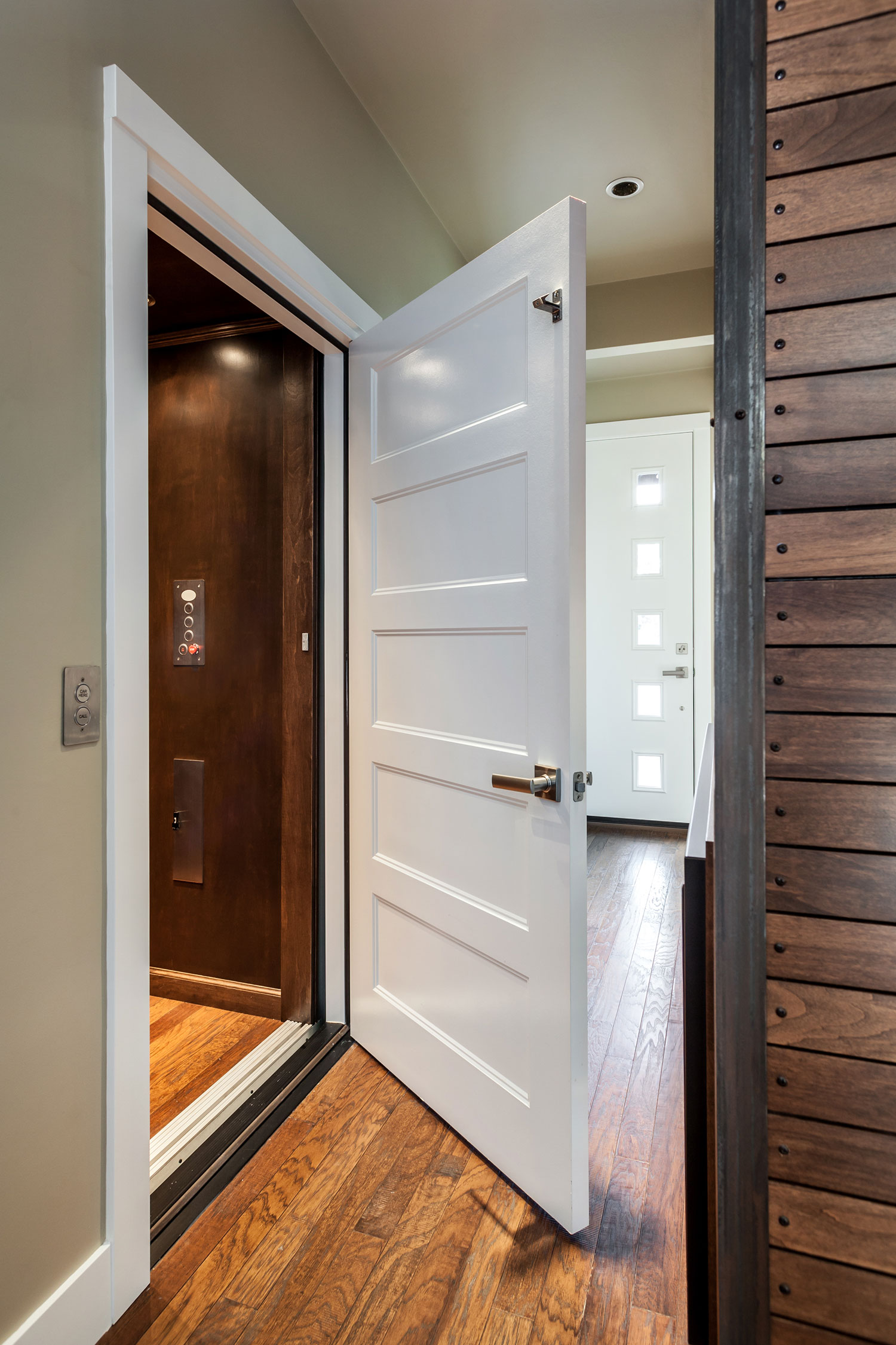 A Luxurious Contemporary House with Rich and Elegant Interior in Central Oregon by Jordan Iverson Signature Homes (32)