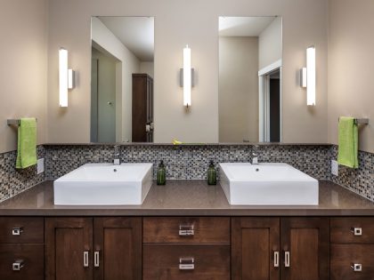 A Luxurious Contemporary House with Rich and Elegant Interior in Central Oregon by Jordan Iverson Signature Homes (36)