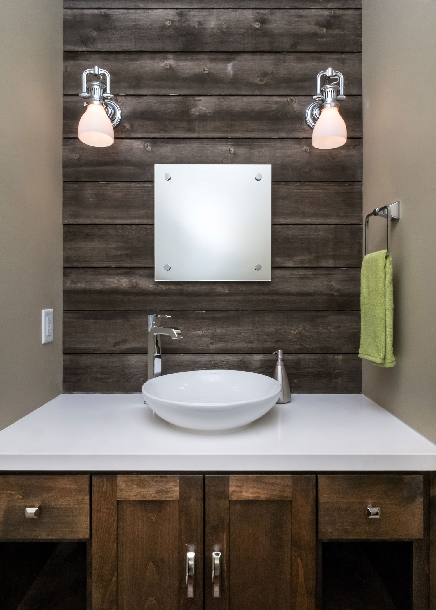 A Luxurious Contemporary House with Rich and Elegant Interior in Central Oregon by Jordan Iverson Signature Homes (38)