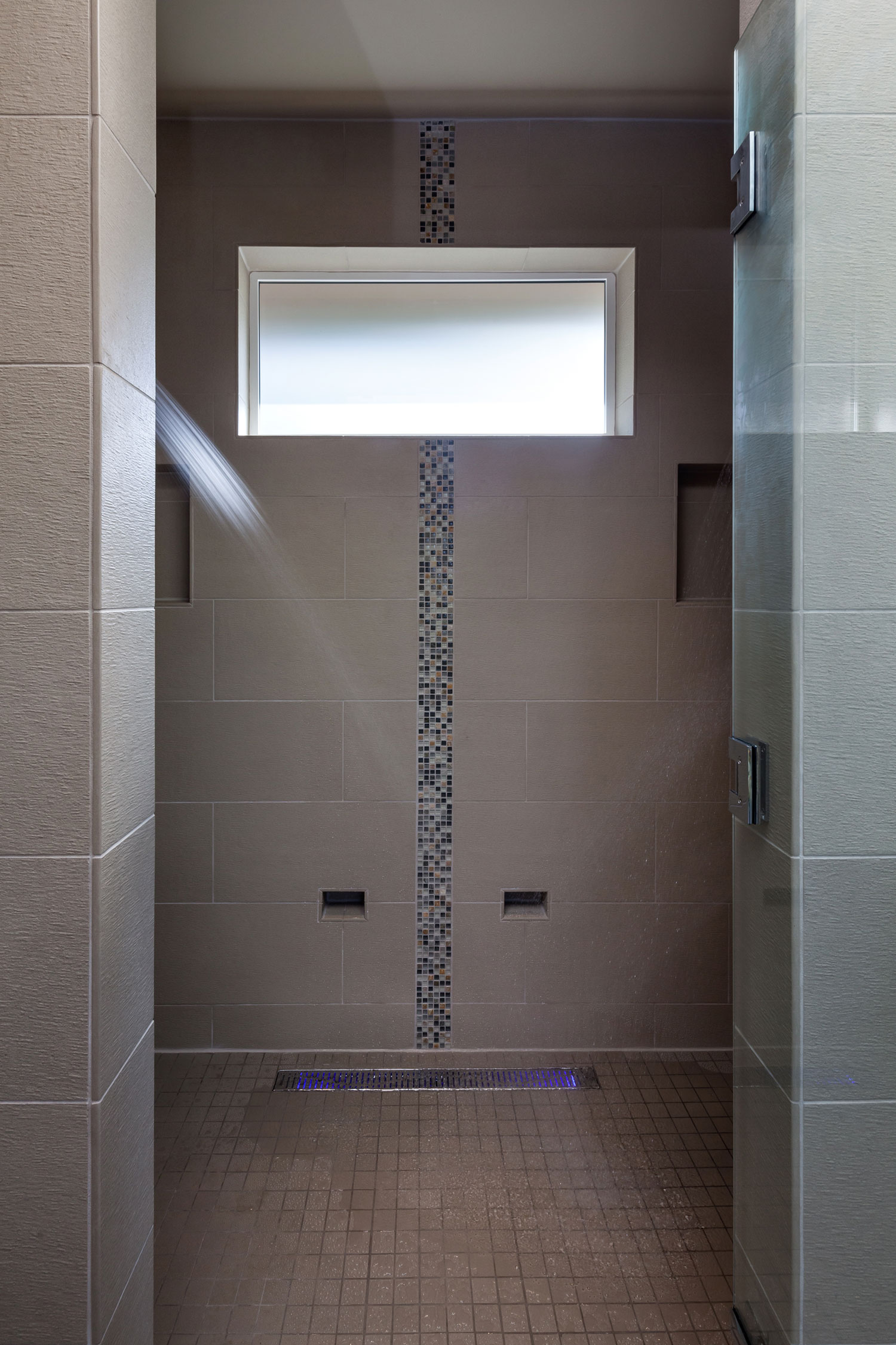 A Luxurious Contemporary House with Rich and Elegant Interior in Central Oregon by Jordan Iverson Signature Homes (41)
