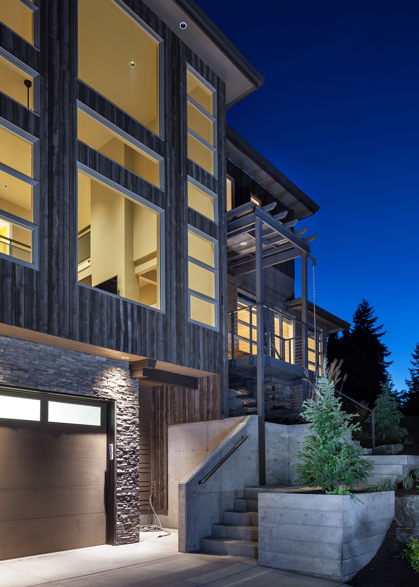 A Luxurious Contemporary House with Rich and Elegant Interior in Central Oregon by Jordan Iverson Signature Homes (45)