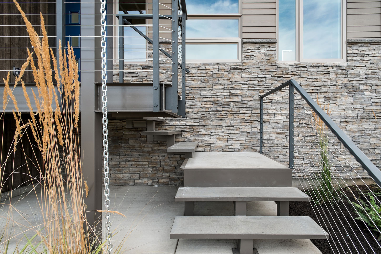 A Luxurious Contemporary House with Rich and Elegant Interior in Central Oregon by Jordan Iverson Signature Homes (5)