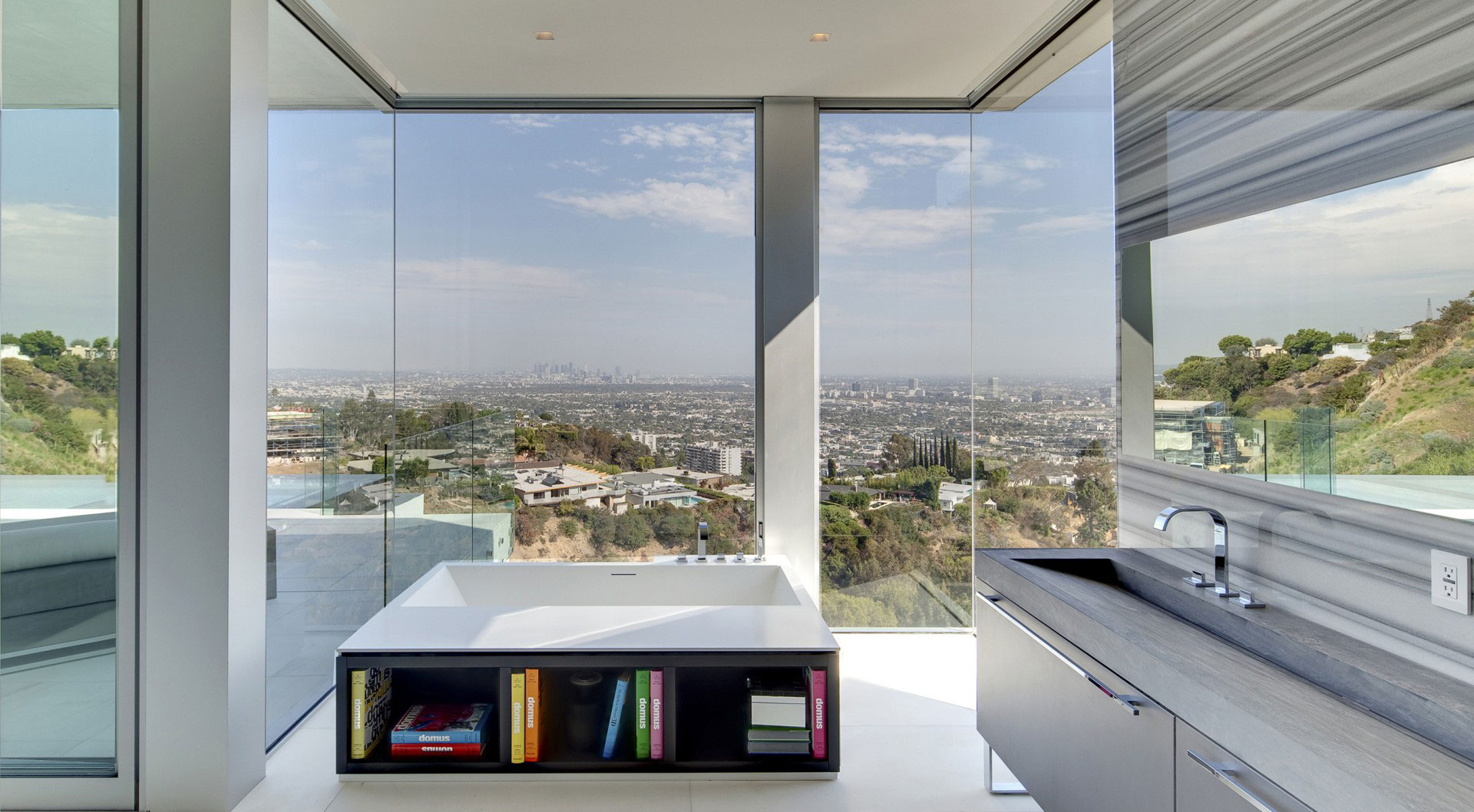 A Luxurious and Spacious Home with Luminous Interiors in Hollywood by McClean Design (12)