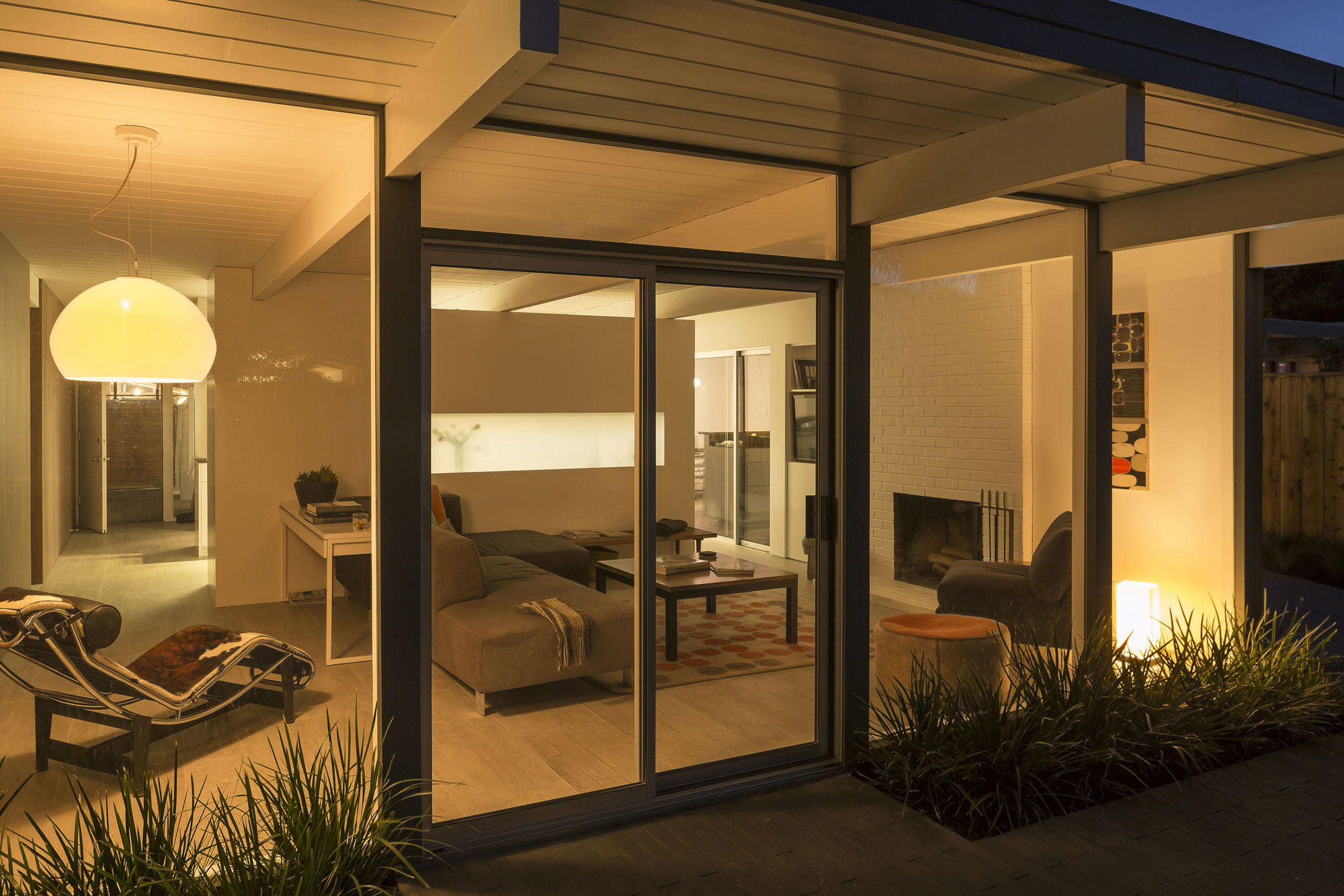 A Midcentury Eichler Home Turned Into a Functional Family House in San Rafael by building Lab (18)