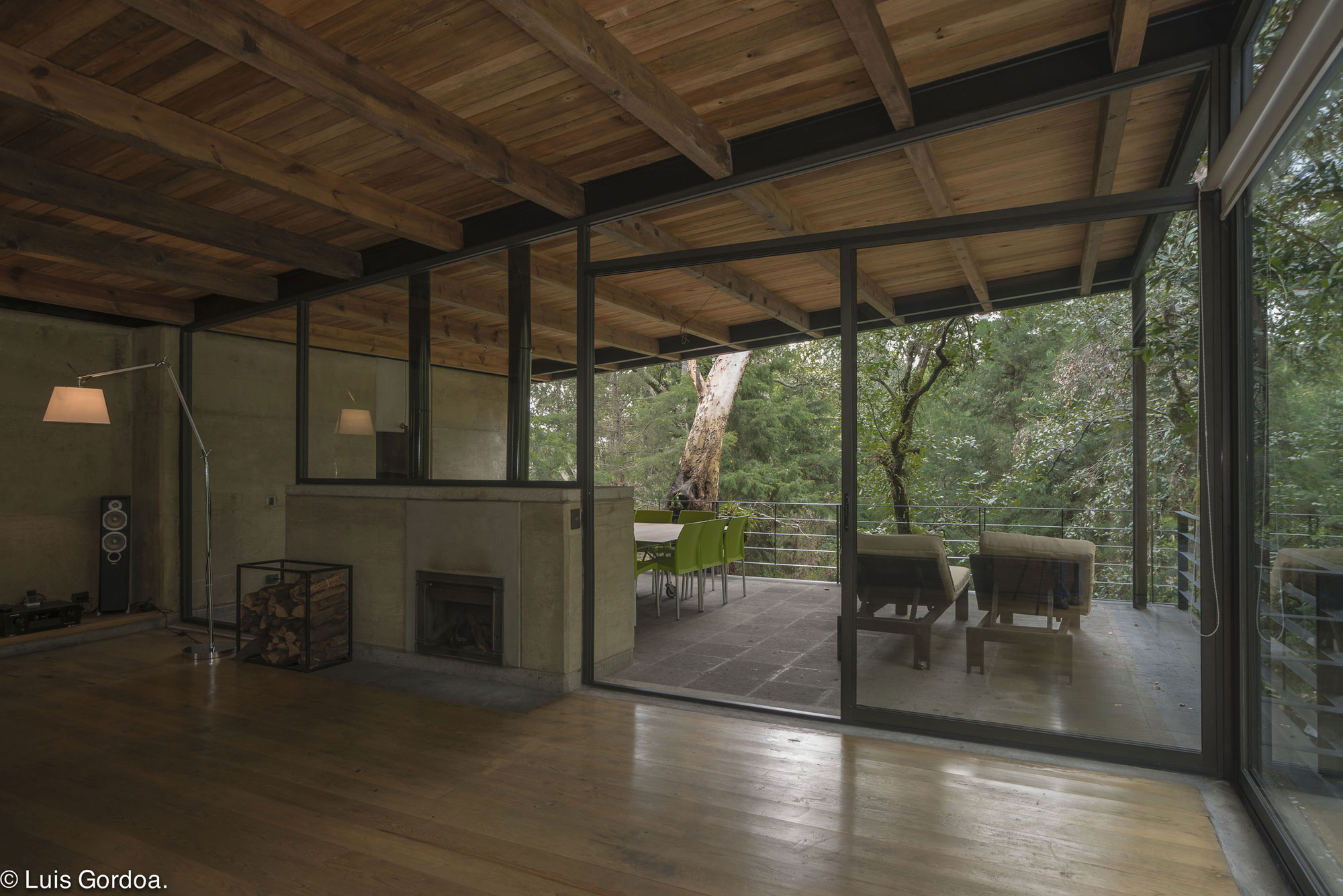 A Modern Concrete Home Surrounded by Trees and Vegetation Embrace in Morelos by Taller|A arquitectos (13)