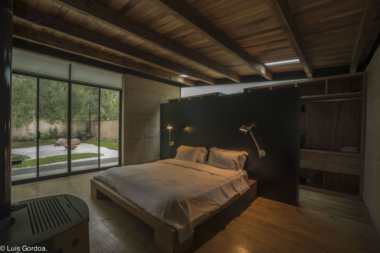 A Modern Concrete Home Surrounded by Trees and Vegetation Embrace in Morelos by Taller|A arquitectos (15)