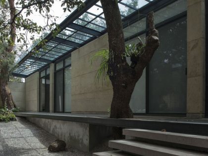 A Modern Concrete Home Surrounded by Trees and Vegetation Embrace in Morelos by Taller|A arquitectos (4)