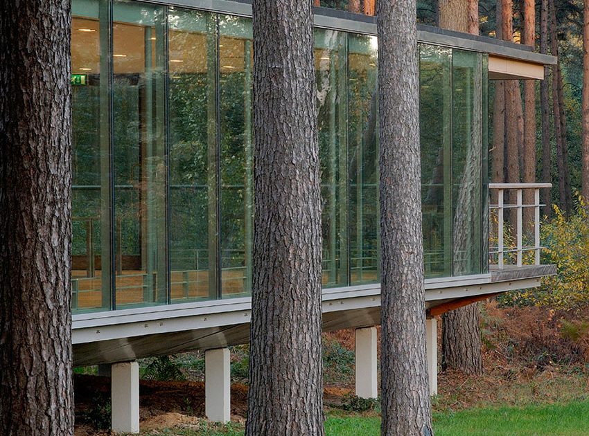 A Modern Forest House Built From Glass, Iron and Wood Structure in Ottignies, Belgium by Artau Architecture (2)