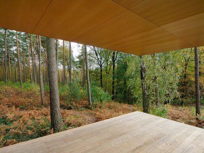 A Modern Forest House Built From Glass, Iron and Wood Structure in Ottignies, Belgium by Artau Architecture (6)