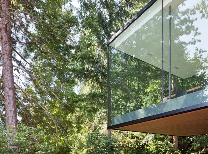 A Modern Forest House with Dramatic Cantilevers and Ocean Views in West Vancouver by Splyce Design (5)