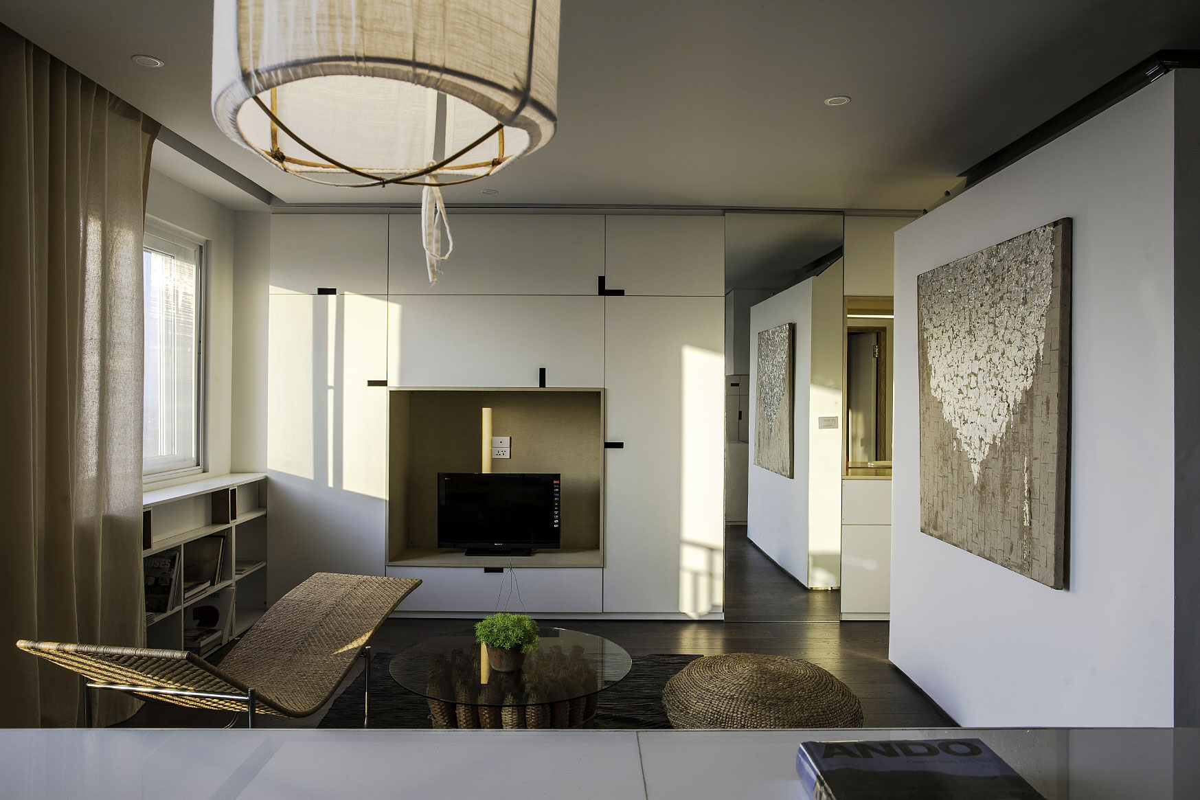 A Sensational Contemporary Apartment with Beautiful Interiors in Tay Ho, Vietnam by Hung Manh Tran (1)