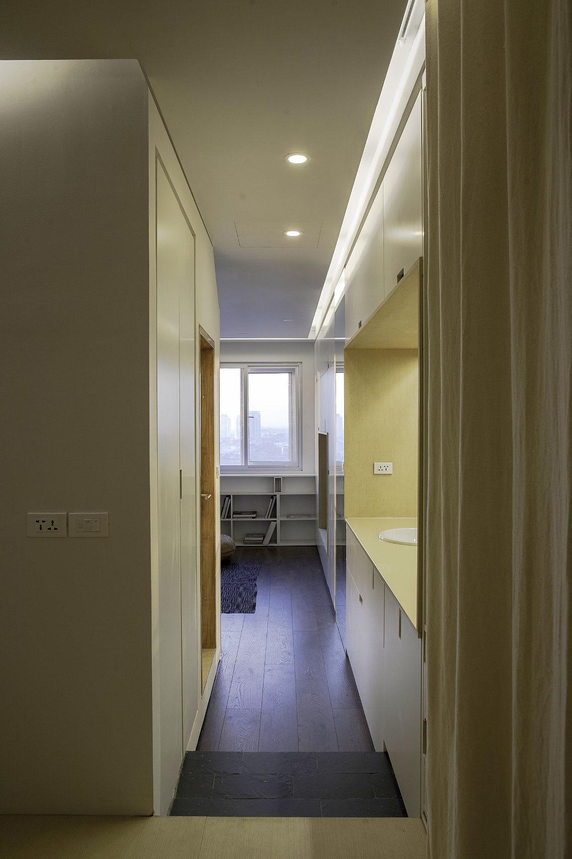 A Sensational Contemporary Apartment with Beautiful Interiors in Tay Ho, Vietnam by Hung Manh Tran (10)