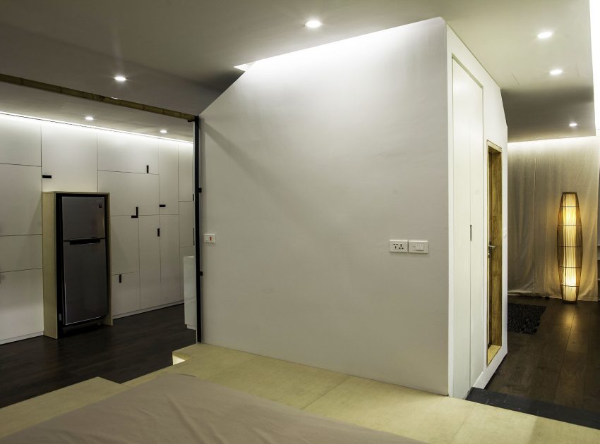 A Sensational Contemporary Apartment with Beautiful Interiors in Tay Ho, Vietnam by Hung Manh Tran (18)