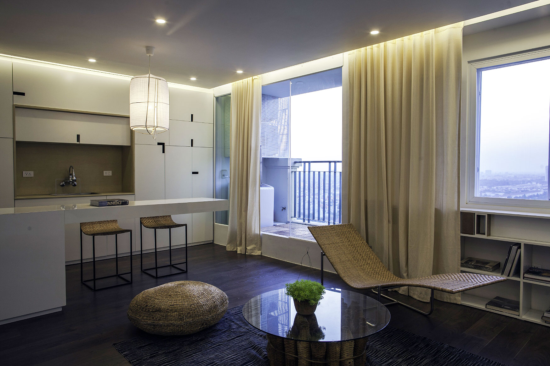 A Sensational Contemporary Apartment with Beautiful Interiors in Tay Ho, Vietnam by Hung Manh Tran (3)