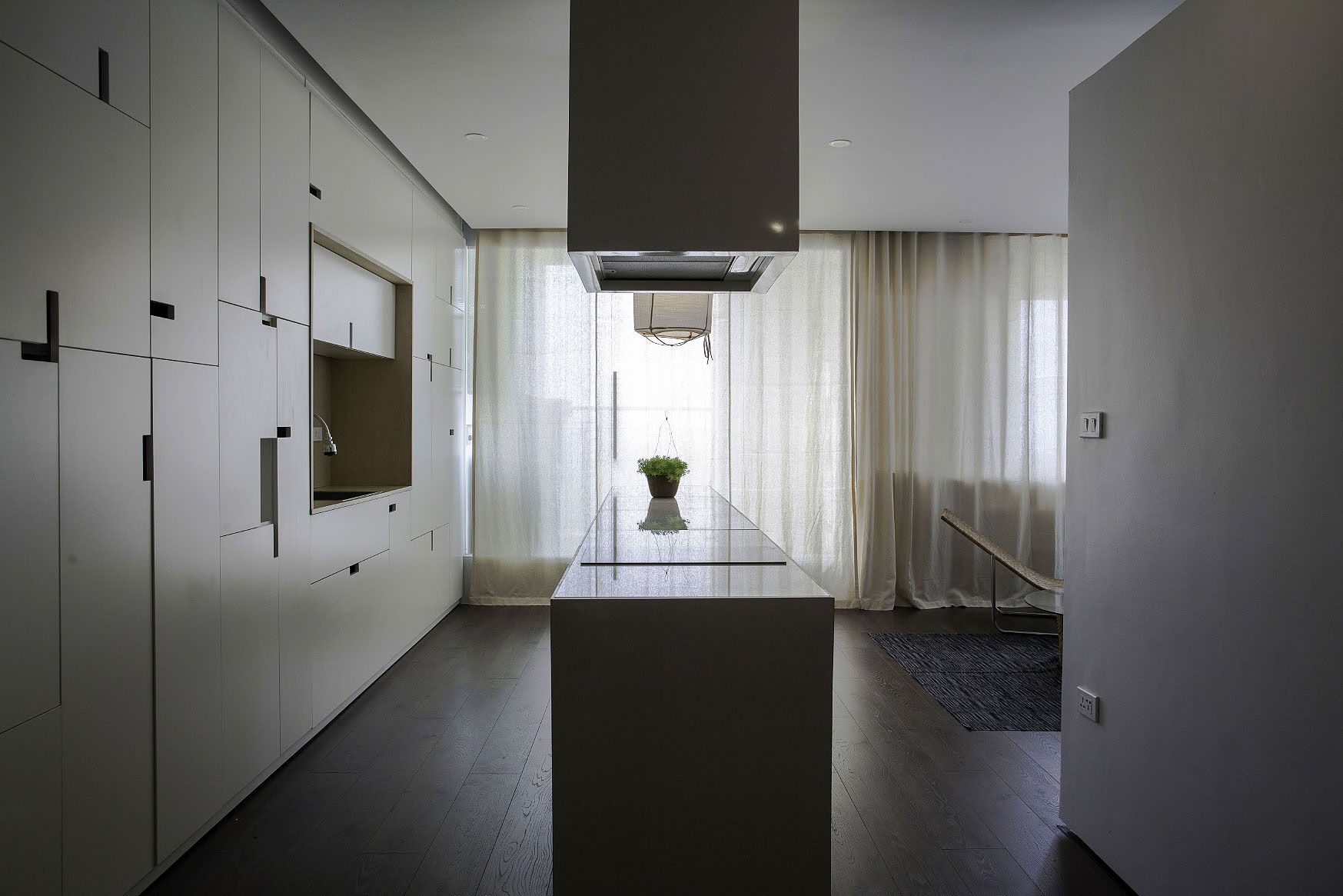 A Sensational Contemporary Apartment with Beautiful Interiors in Tay Ho, Vietnam by Hung Manh Tran (7)