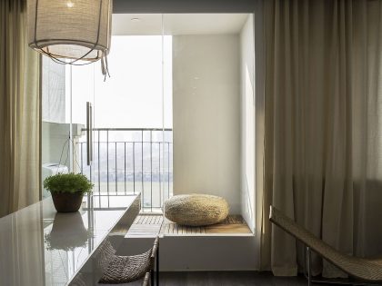 A Sensational Contemporary Apartment with Beautiful Interiors in Tay Ho, Vietnam by Hung Manh Tran (8)