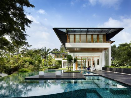 A Sensational Modern Tropical House Surrounded by Nature in Singapore by Guz Architects (6)