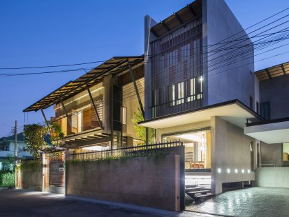 A Simple and Elegant Courtyard Home with Traditional Thai Elements in Nonthaburi by TA-CHA Design (12)