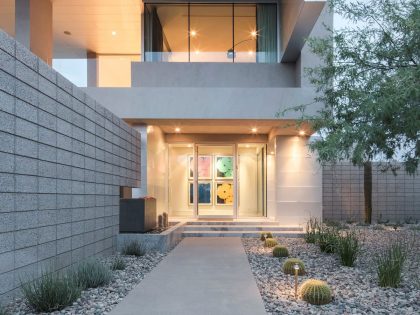 A Sleek Modern Home Characterized by Splendid White Pure Interiors in Scottsdale by Brent Kendle (19)