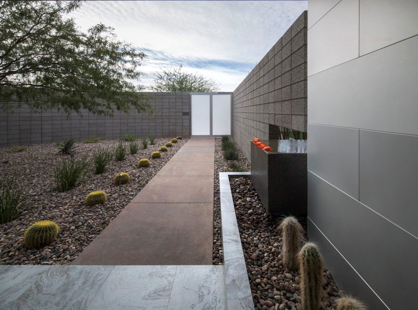 A Sleek Modern Home Characterized by Splendid White Pure Interiors in Scottsdale by Brent Kendle (3)