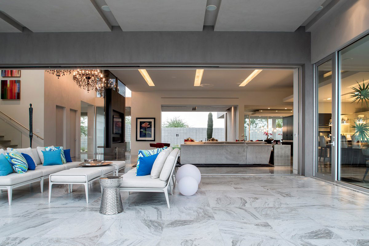A Sleek Modern Home Characterized by Splendid White Pure Interiors in Scottsdale by Brent Kendle (4)