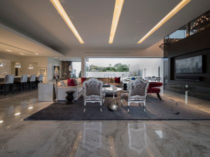A Sleek Modern Home Characterized by Splendid White Pure Interiors in Scottsdale by Brent Kendle (5)