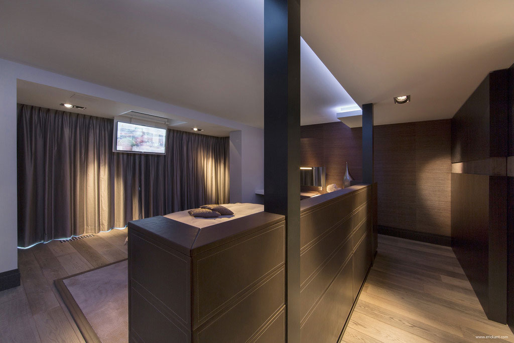 A Sleek and Stylish Home with Pieces of Art Character and Personality in Erp, The Netherlands by Centric Design Group (17)