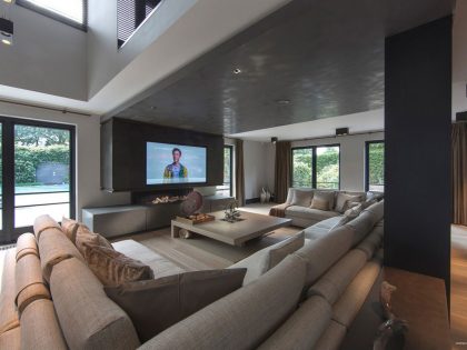 A Sleek and Stylish Home with Pieces of Art Character and Personality in Erp, The Netherlands by Centric Design Group (5)