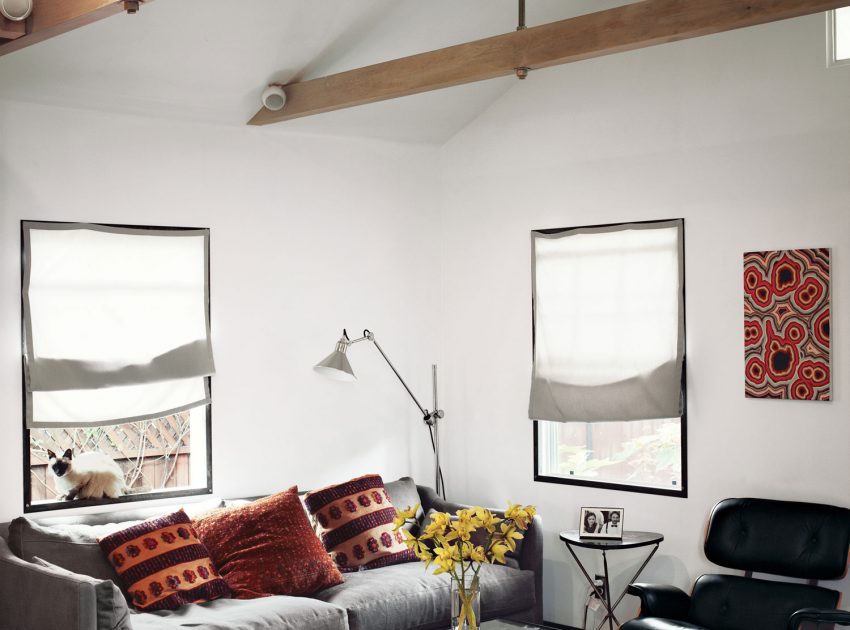 A Small Contemporary Loft with Cozy and Comfortable Atmosphere in Hollywood, California by Funn Roberts (1)