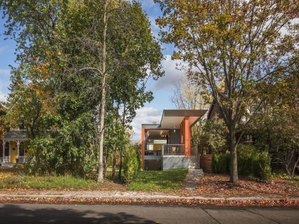 A Small Modern Home for a Young Family in the Forest Environment of Ottawa, Canada by Kariouk (1)