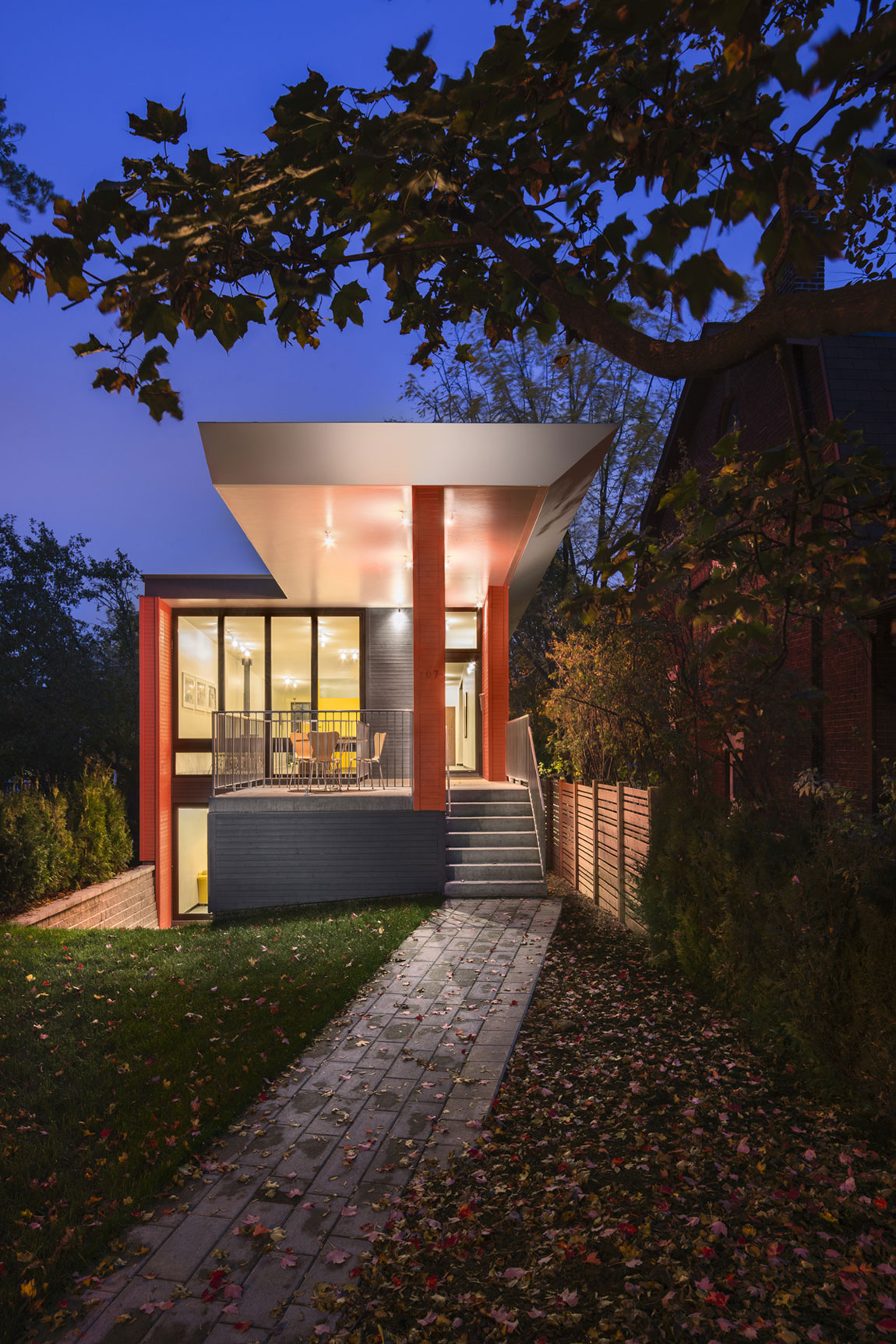 A Small Modern Home for a Young Family in the Forest Environment of Ottawa, Canada by Kariouk (9)