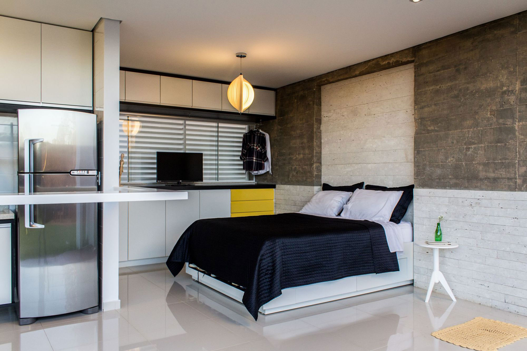 A Small Modern House From Glass, Concrete and Metal Structure in Campo Grande, Brazil by Alex Nogueira (12)